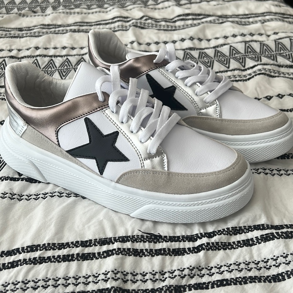 Pink Lily star sneakers